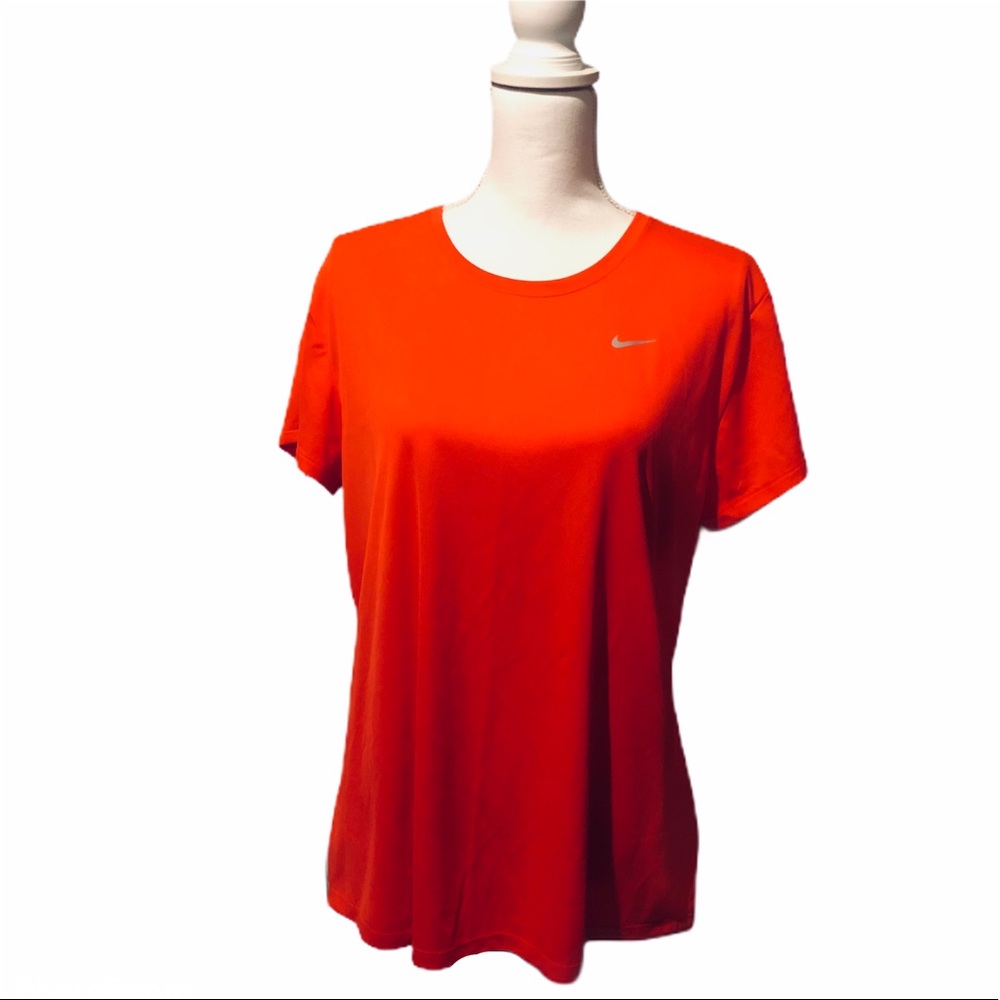 Womens NIKE DRI FIT T-Shirt